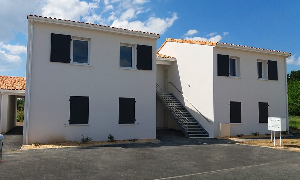 façade avant le peux blanc