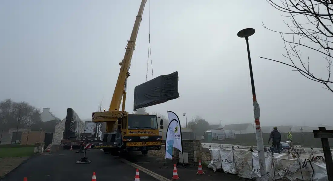 Finistère Habitat, le Conseil départemental du Finistère et la commune de Plouhinec lancent le chantier de 4 nouveaux logements, dans le lotissement René Quillivic.